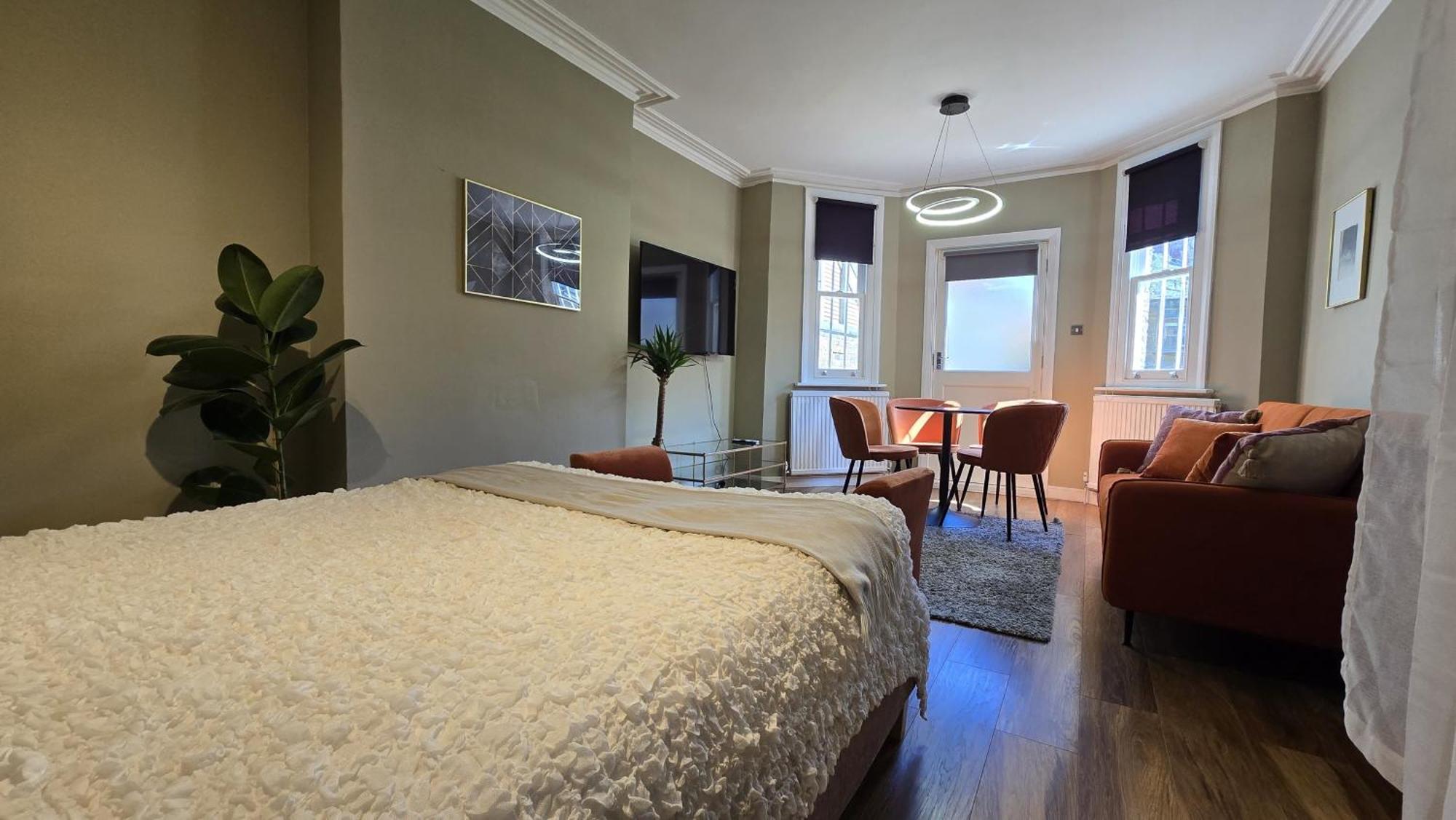 Spacious For 4 Flat Near Regents Park N2 Londra