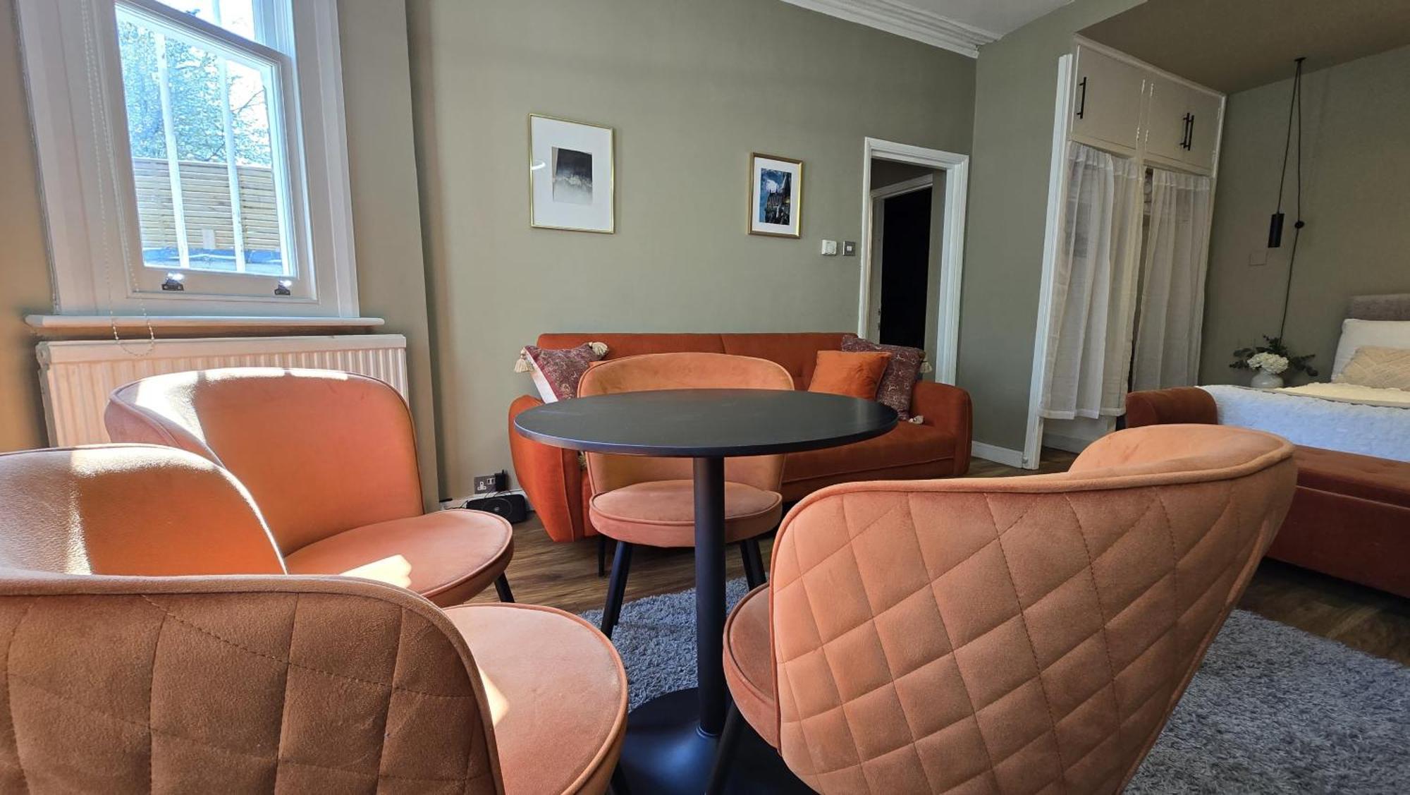 Spacious For 4 Flat Near Regents Park N2 Appartamento